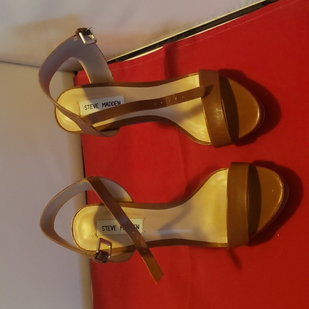 Steve Madden Tan high heels sandal size 8.5